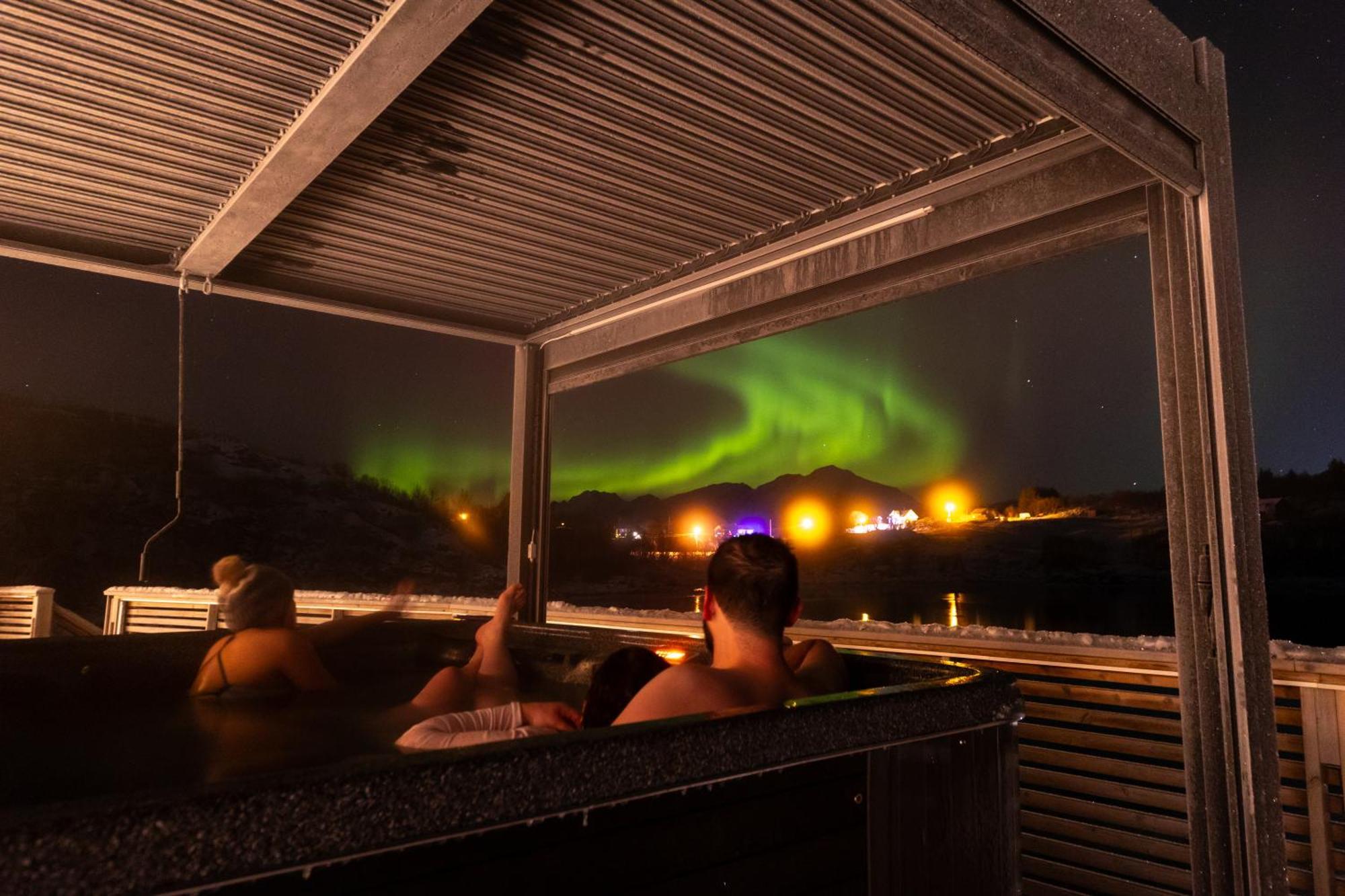 Vikran Seaside Lodge Straumsjoen 外观 照片
